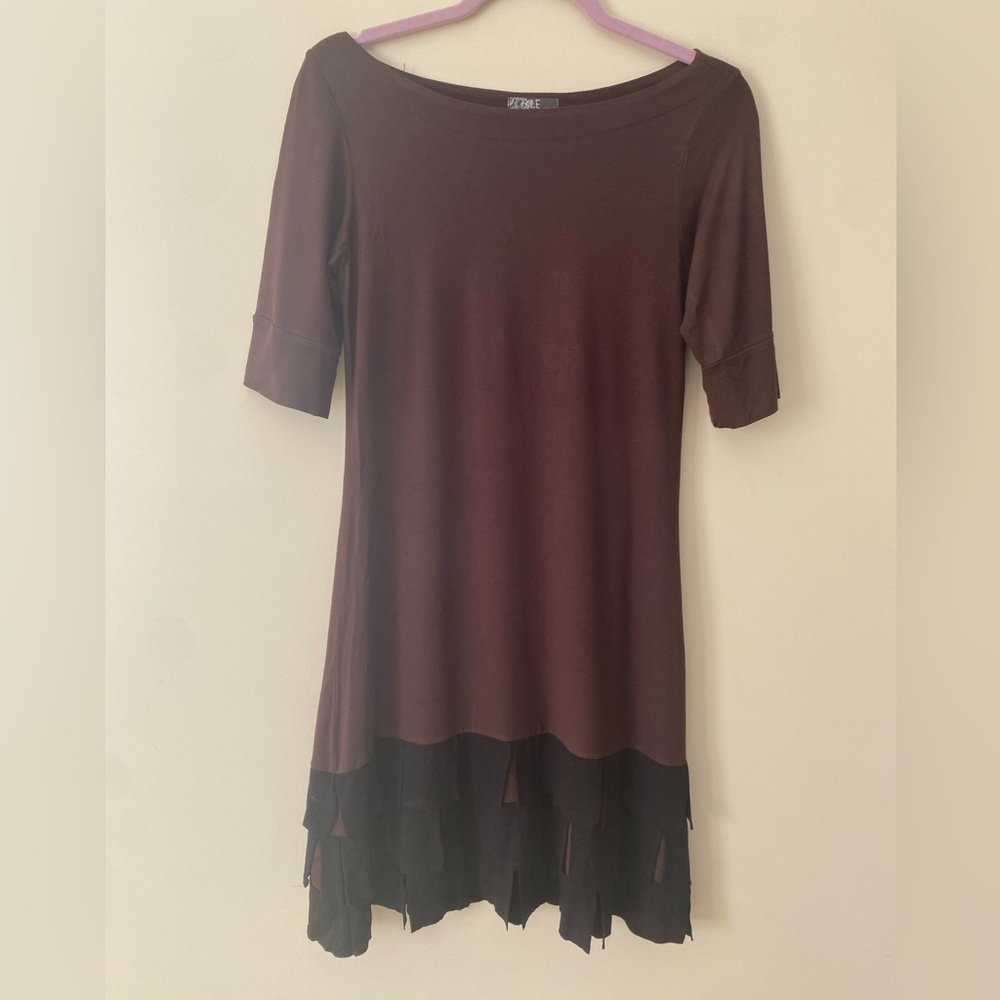ISLE Brand DRESS SMALL Brown w/ Flowy Black Fringe Hem Short Sleeve Viscose EUC